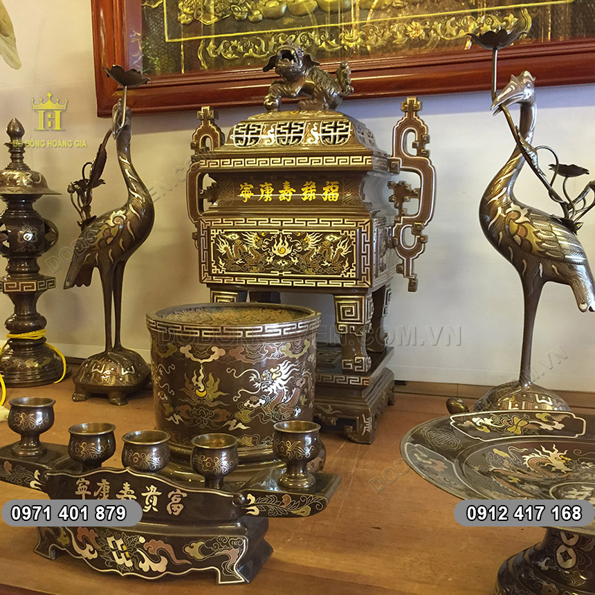 Bộ Đồ Thờ Đỉnh Vu&ocirc;ng Khảm Ngũ Sắc Đầy Đủ 65cm